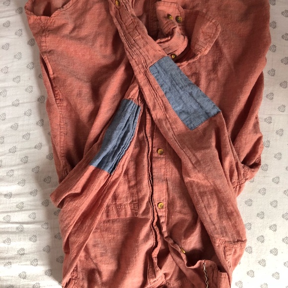 Button down - Picture 2 of 2